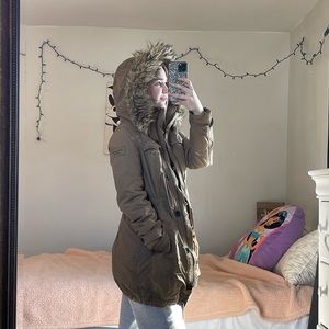 Abercrombie & Fitch Womens Winter Coar